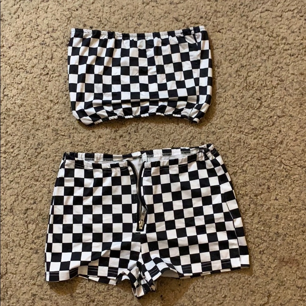 Zipper front checkered spandex short and tube top